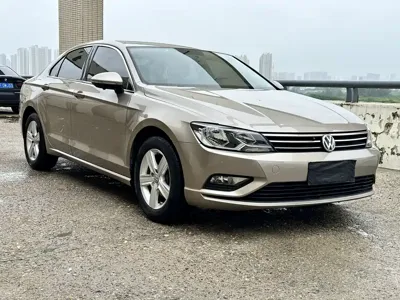 Volkswagen Lamando 2016, 120000 км, за 28300 CNY