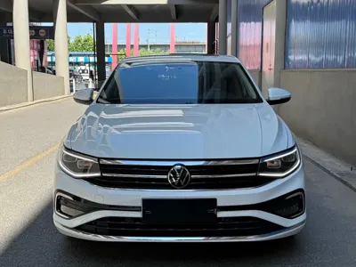 Volkswagen Bora 2023, 29000 км, за 82800 CNY