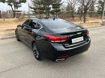 Hyundai Genesis 2015, 228000 км, за 5700000 KRW
