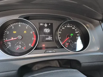 Volkswagen Golf 2016, 34400 км, за 56838 CNY - фото 9