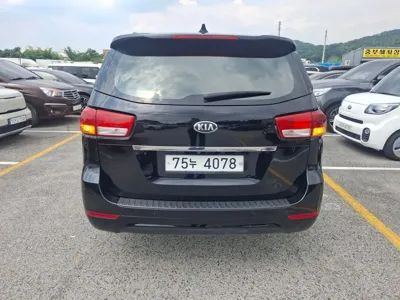 Kia Canival 2018, 257186 км, за 6500000 KRW - фото 3