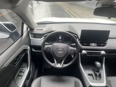Toyota RAV4 2024, 10000 км, за 105000 CNY