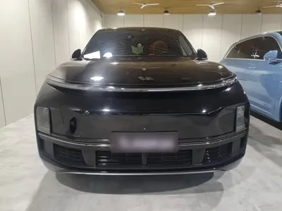 Li Auto Li L8 2023, 60000 км, за 208100 CNY