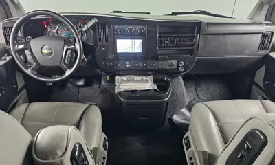 Chevrolet Express Van 2019, 23700 км, за 42500000 KRW - фото 7