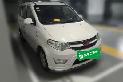 Wuling Hongguang 2016, 141600 км, за 22466.58 CNY