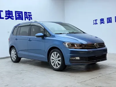 Volkswagen Touran 2023, 35000 км, за 103800 CNY - фото 3