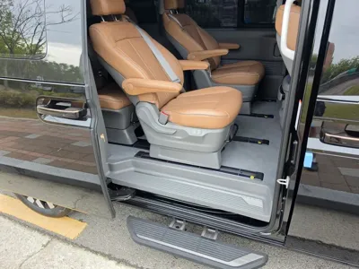 Hyundai Staria 2025, 960 км, за 62000000 KRW - фото 9