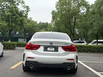 BMW 1 Series 2019, 26000 км, за 55800 CNY
