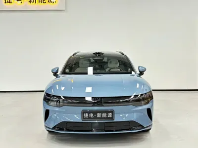 Zeekr 极氪007GT 2025, 13000 км, за 169800 CNY