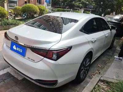 Lexus ES 2023, 38900 км, за 160000 CNY