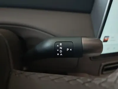 Li Auto Li MEGA 2025, 16299 км, за 431300 CNY - фото 14