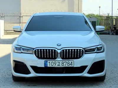 BMW 5-Series · 2021 год