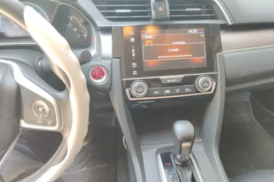 Honda Civic 2016, 80900 км, за 61355.74 CNY - фото 10