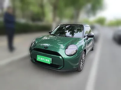 MINI Electric MINI COOPER 2025, 7900 км, за 156289.25 CNY - фото 1