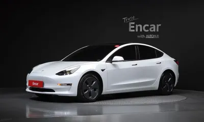 Tesla Model 3 · 2022 год