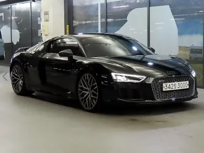Audi R8 · 2017 год