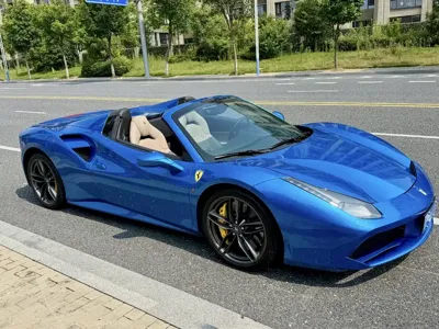 Ferrari 488 · 2017 год