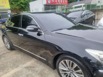 Hyundai Genesis 2013, 226412 км, за 3900000 KRW
