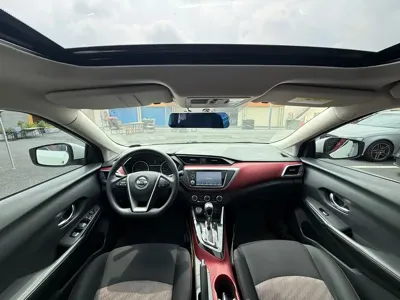 Nissan Bluebird 2018, 80000 км, за 35800 CNY