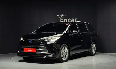Toyota Sienna · 2022 год