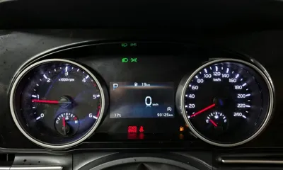Kia Canival 2022, 93125 км, за 21490000 KRW - фото 8