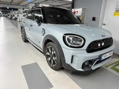 MINI Countryman 2023, 68115 км, за 26900000 KRW