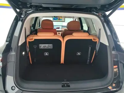 Leapmotor Leapmotor C16 2025, 11600 км, за 137800 CNY
