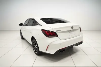 MG 5 2023, 7100 км, за 58911.2 CNY