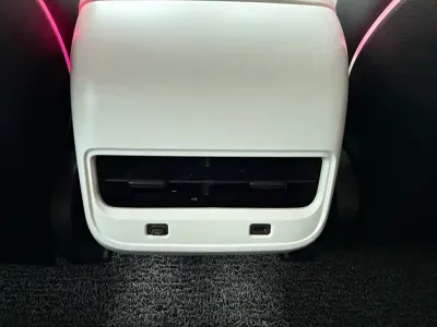 Tesla Model 3 2022, 75000 км, за 126800 CNY - фото 16