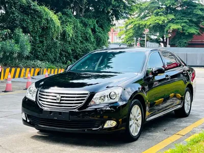 Toyota Crown · 2011 год