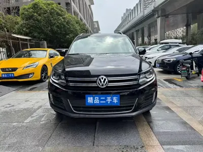 Volkswagen Tiguan 2013, 141000 км, за 25000 CNY