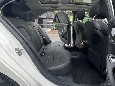 Mercedes-Benz C-Class 2018, 50000 км, за 123800 CNY - фото 17