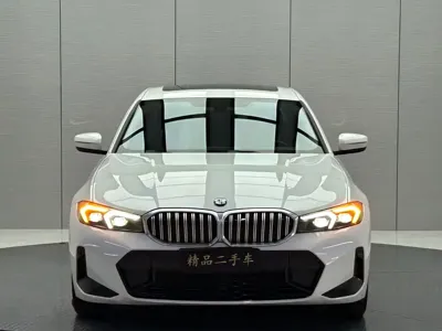BMW 3 Series 2023, 35000 км, за 229800 CNY