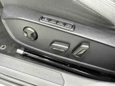 Volkswagen Golf 2022, 30600 км, за 153800 CNY - фото 11