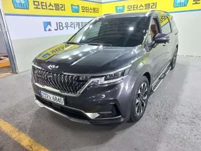 Kia Canival · 2023 год