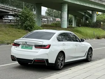 BMW i3 2024, 81800 км, за 129800 CNY