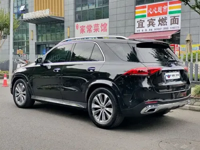 Mercedes-Benz 奔驰GLE(进口) 2023, 70000 км, за 365800 CNY