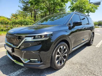 Kia Canival · 2023 год