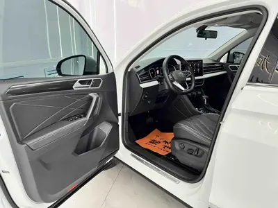 Volkswagen Tiguan L 2023, 25000 км, за 193800 CNY - фото 7