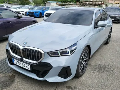 BMW 5-Series 2025, 5100 км, за 33900000 KRW