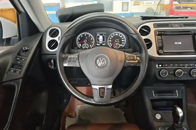 Volkswagen Tiguan 2015, 71500 км, за 48337.94 CNY - фото 10