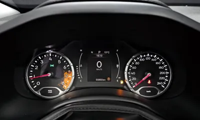 Jeep Renegade 2016, 55850 км, за 9900000 KRW - фото 8