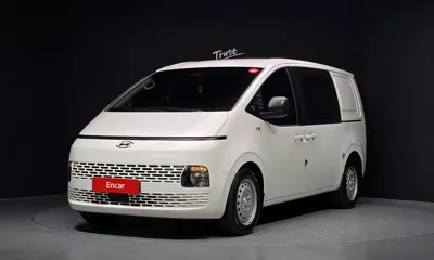 Hyundai Staria · 2023 год