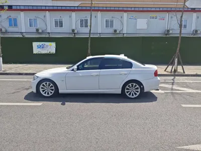 BMW 3 Series 2009, 95000 км, за 20000 CNY