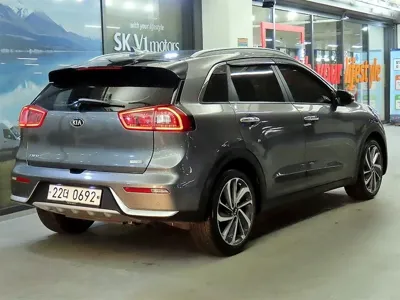 Kia Niro 2017, 107921 км, за 12700000 KRW