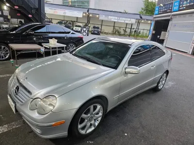 Mercedes-Benz C-Class 2003, 198390 км, за 9990000 KRW - фото 2