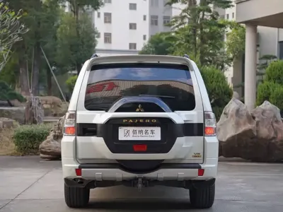Mitsubishi Pajero (Import) 2020, 165200 км, за 99800 CNY - фото 9