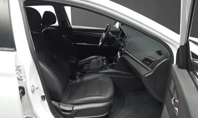 Hyundai Avante 2019, 37873 км, за 12700000 KRW - фото 10