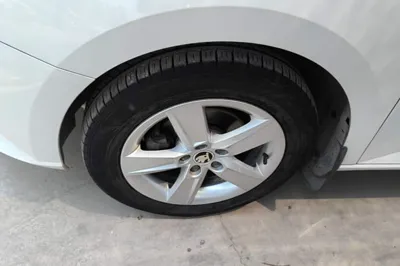 Skoda Fabia 2017, 58600 км, за 43284.8 CNY - фото 8