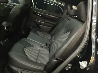 Toyota Crown Kluger 2022, 75900 км, за 172600 CNY - фото 17